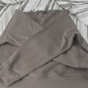 Lululemon  sweat shirt